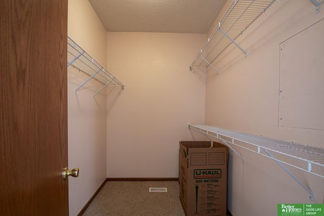 19810 Sycamore Drive, Gretna, NE 68028