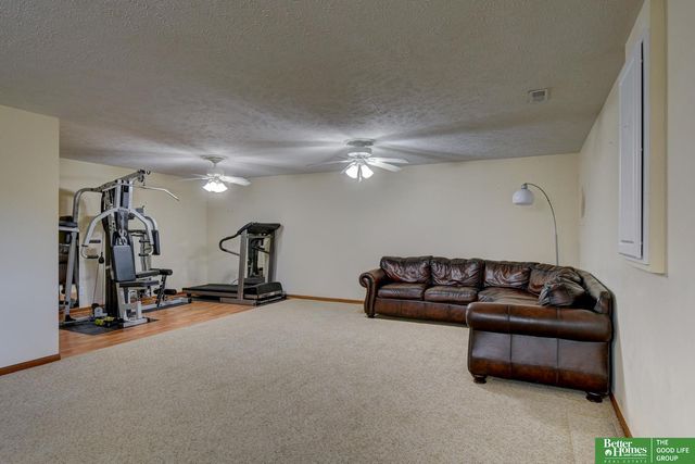 19810 Sycamore Drive, Gretna, NE 68028