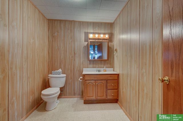 19810 Sycamore Drive, Gretna, NE 68028