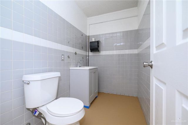 103 W 5th Avenue, Elsa, TX 78543