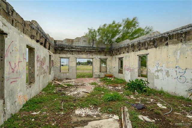 103 W 5th Avenue, Elsa, TX 78543