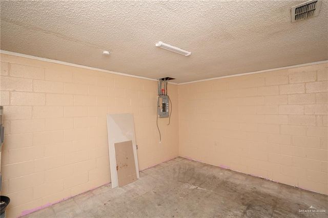 103 W 5th Avenue, Elsa, TX 78543