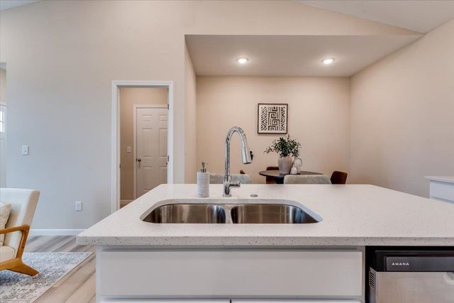 2433 S Wheatland Ct, Wichita, KS 67235