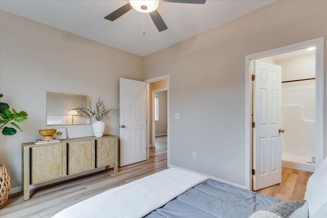 2433 S Wheatland Ct, Wichita, KS 67235