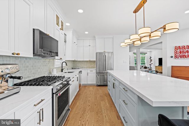 1405 BUENA VISTA AVE, Mclean, VA 22101