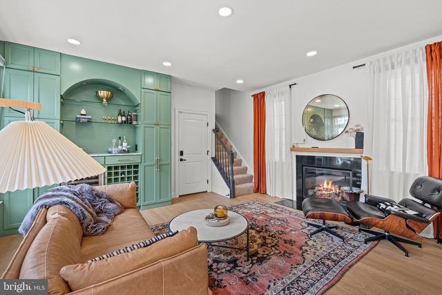 1405 BUENA VISTA AVE, Mclean, VA 22101