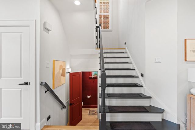 1405 BUENA VISTA AVE, Mclean, VA 22101