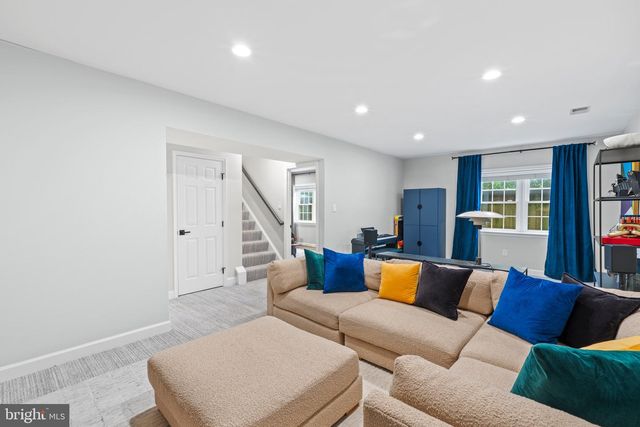 1405 BUENA VISTA AVE, Mclean, VA 22101