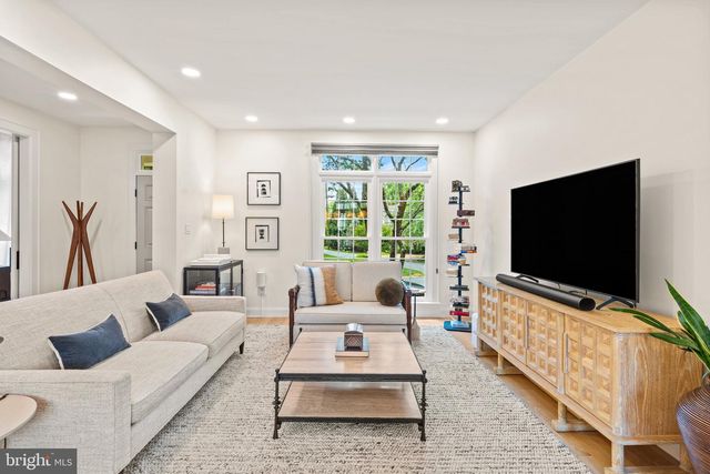 1405 BUENA VISTA AVE, Mclean, VA 22101