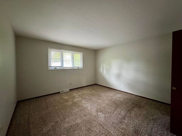 16104 Oak Avenue, Oak Forest, IL 60452
