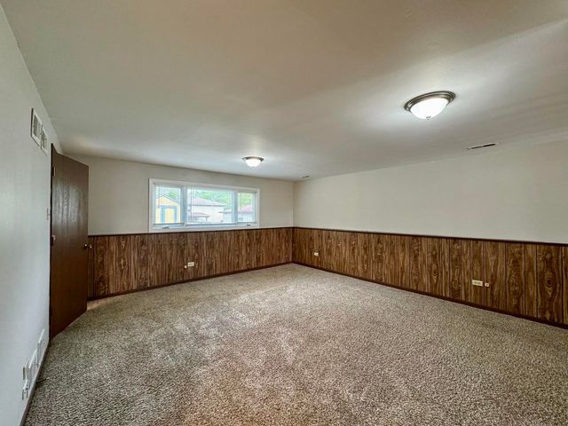16104 Oak Avenue, Oak Forest, IL 60452