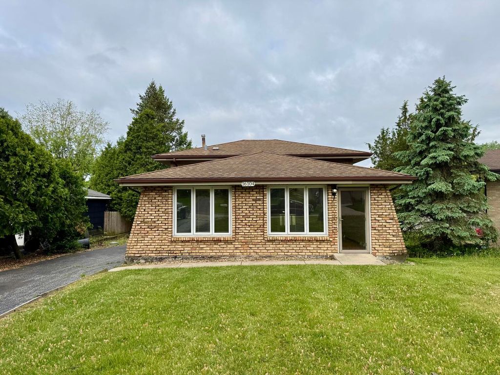16104 Oak Avenue, Oak Forest, IL 60452