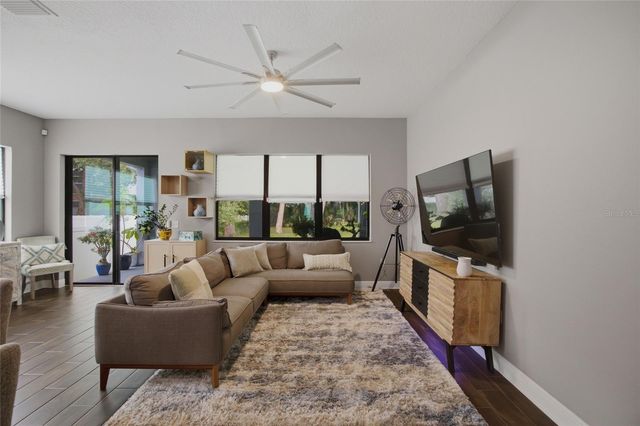 2516 W CURTIS STREET, Tampa, FL 33614