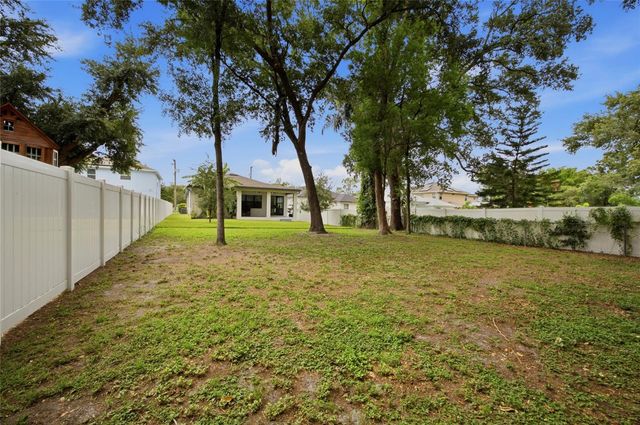 2516 W CURTIS STREET, Tampa, FL 33614
