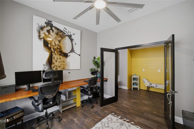 2516 W CURTIS STREET, Tampa, FL 33614