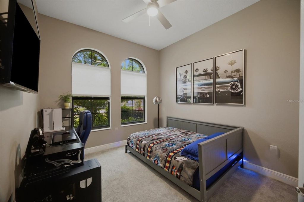 Image 25 of property listing at 2516 W CURTIS STREET, Tampa, FL 33614