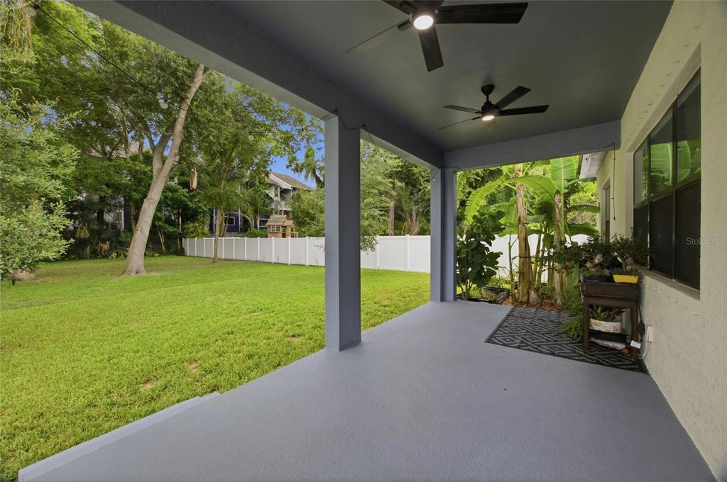 Image 34 of property listing at 2516 W CURTIS STREET, Tampa, FL 33614
