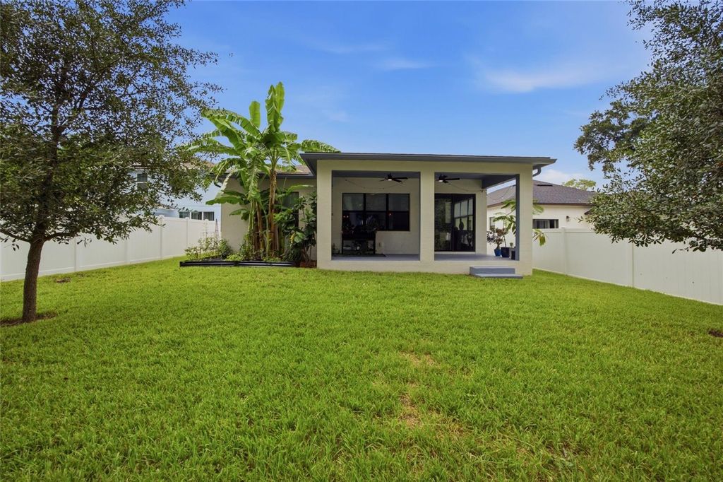 Image 38 of property listing at 2516 W CURTIS STREET, Tampa, FL 33614