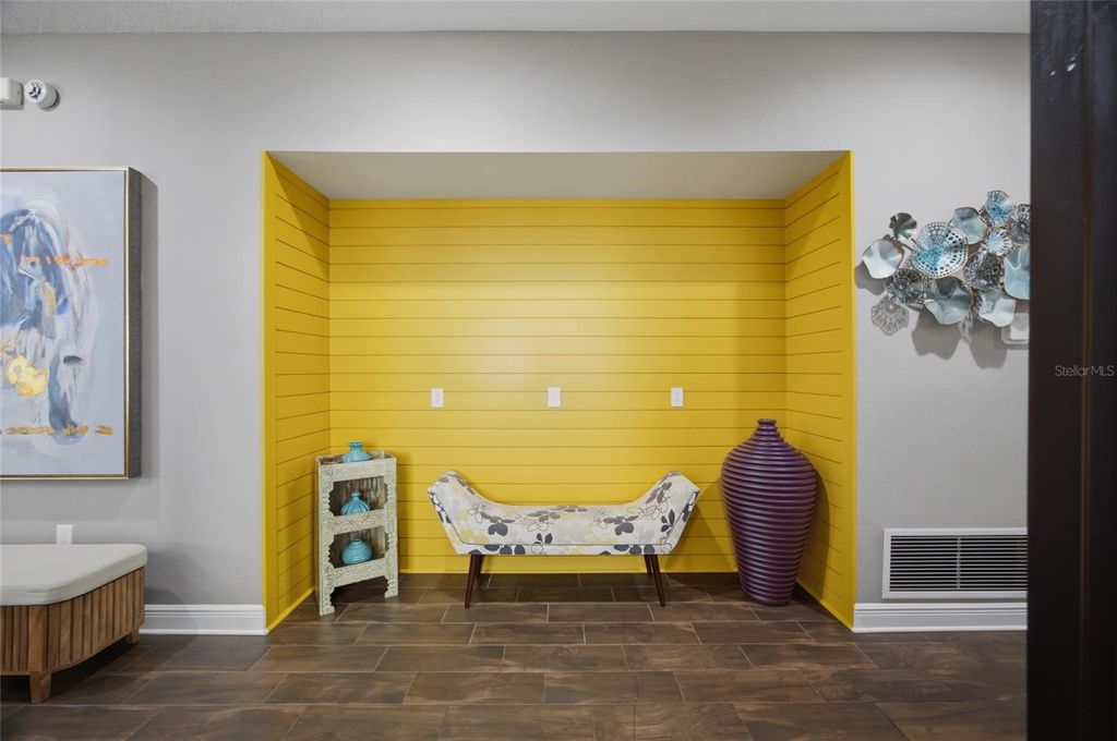 Image 5 of property listing at 2516 W CURTIS STREET, Tampa, FL 33614