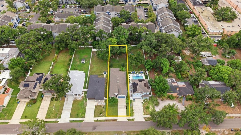 Image 45 of property listing at 2516 W CURTIS STREET, Tampa, FL 33614
