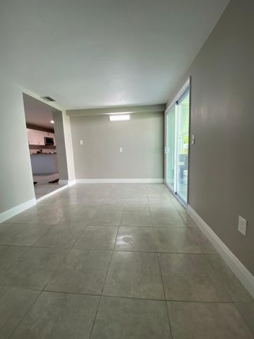 9121 Bamboo Drive, Palm Beach Gardens, FL 33410