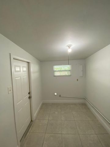 9121 Bamboo Drive, Palm Beach Gardens, FL 33410