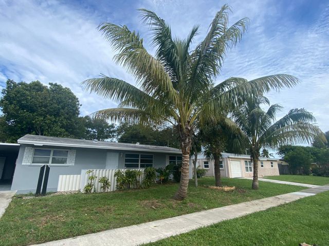 9121 Bamboo Drive, Palm Beach Gardens, FL 33410