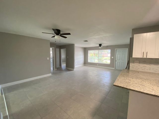 9121 Bamboo Drive, Palm Beach Gardens, FL 33410