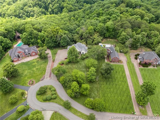1008 Fox Hunters Pt, New Albany, IN 47150