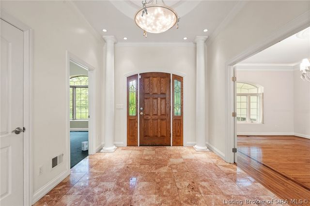 1008 Fox Hunters Pt, New Albany, IN 47150