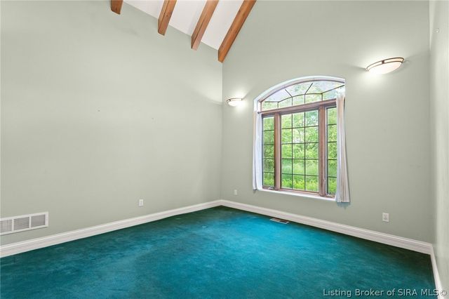 1008 Fox Hunters Pt, New Albany, IN 47150