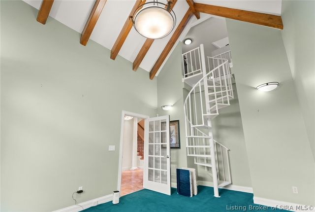 1008 Fox Hunters Pt, New Albany, IN 47150