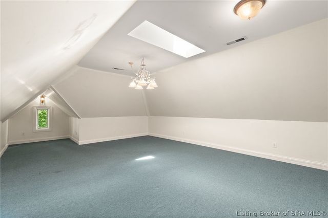 1008 Fox Hunters Pt, New Albany, IN 47150
