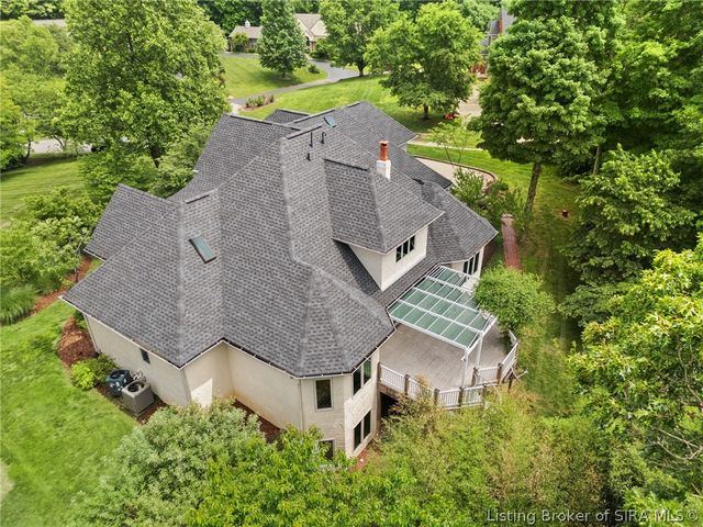 1008 Fox Hunters Pt, New Albany, IN 47150