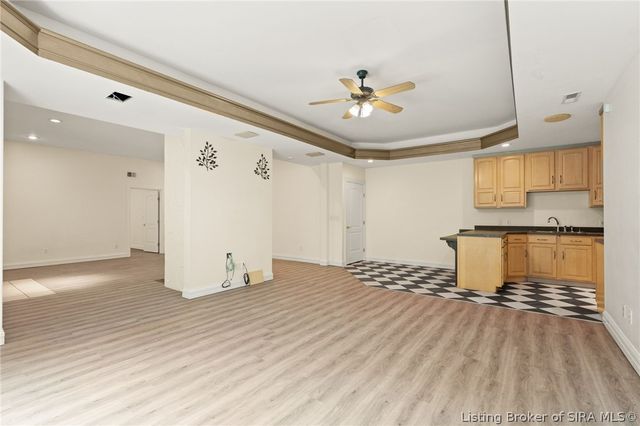 1008 Fox Hunters Pt, New Albany, IN 47150