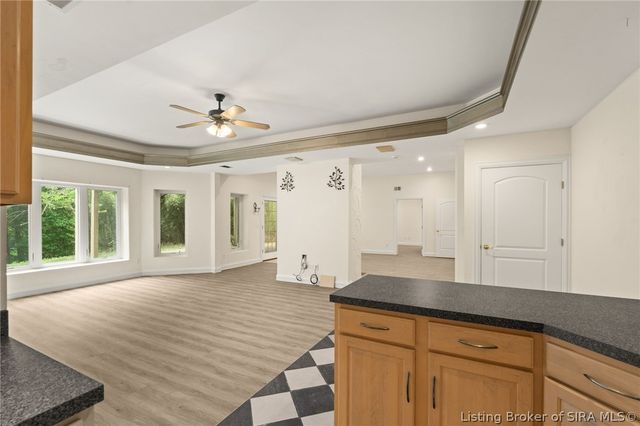 1008 Fox Hunters Pt, New Albany, IN 47150