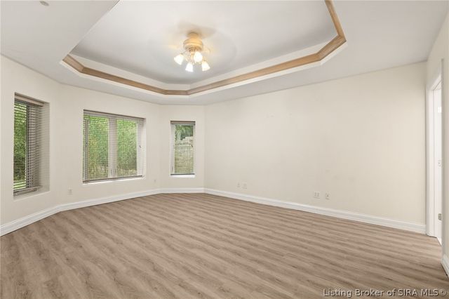 1008 Fox Hunters Pt, New Albany, IN 47150