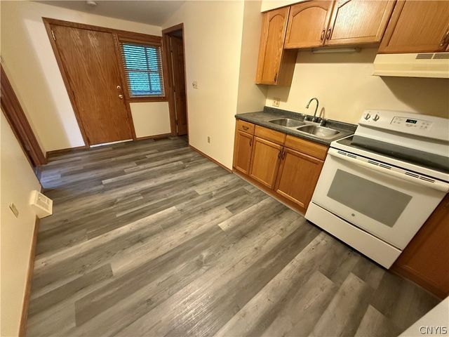 915 Arcadia Avenue, Utica, NY 13502