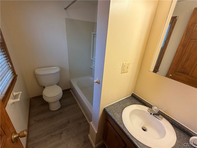 915 Arcadia Avenue, Utica, NY 13502