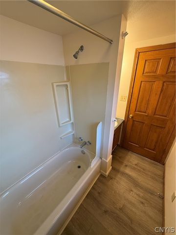 915 Arcadia Avenue, Utica, NY 13502