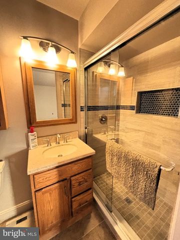 94 KINO BLVD, Hamilton, NJ 08619