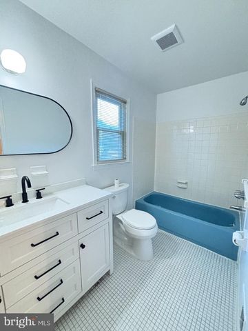 94 KINO BLVD, Hamilton, NJ 08619