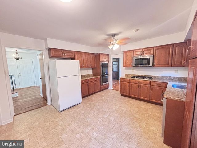 94 KINO BLVD, Hamilton, NJ 08619
