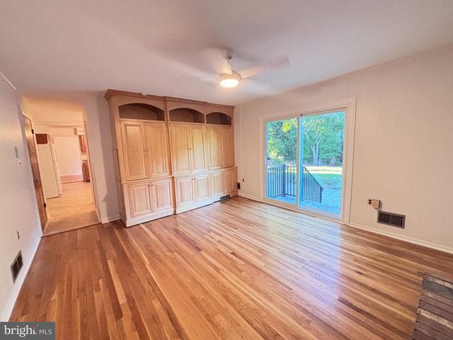 94 KINO BLVD, Hamilton, NJ 08619