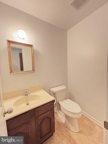 94 KINO BLVD, Hamilton, NJ 08619