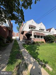 619 CLIFTON AVE, Darby, PA 19023