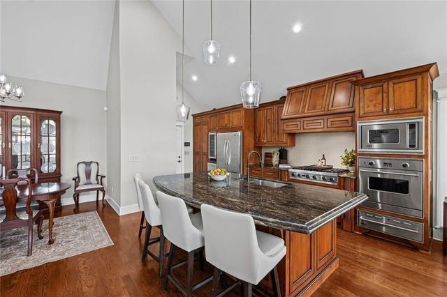 6425 Spinnaker Lane, Alpharetta, GA 30005