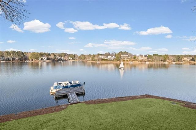 6425 Spinnaker Lane, Alpharetta, GA 30005