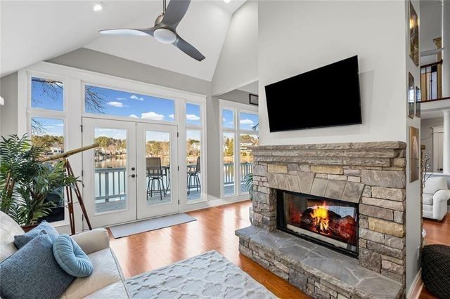 6425 Spinnaker Lane, Alpharetta, GA 30005