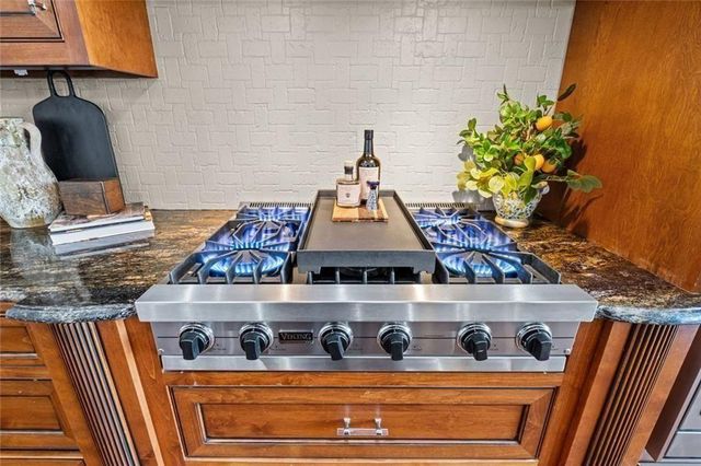 6425 Spinnaker Lane, Alpharetta, GA 30005